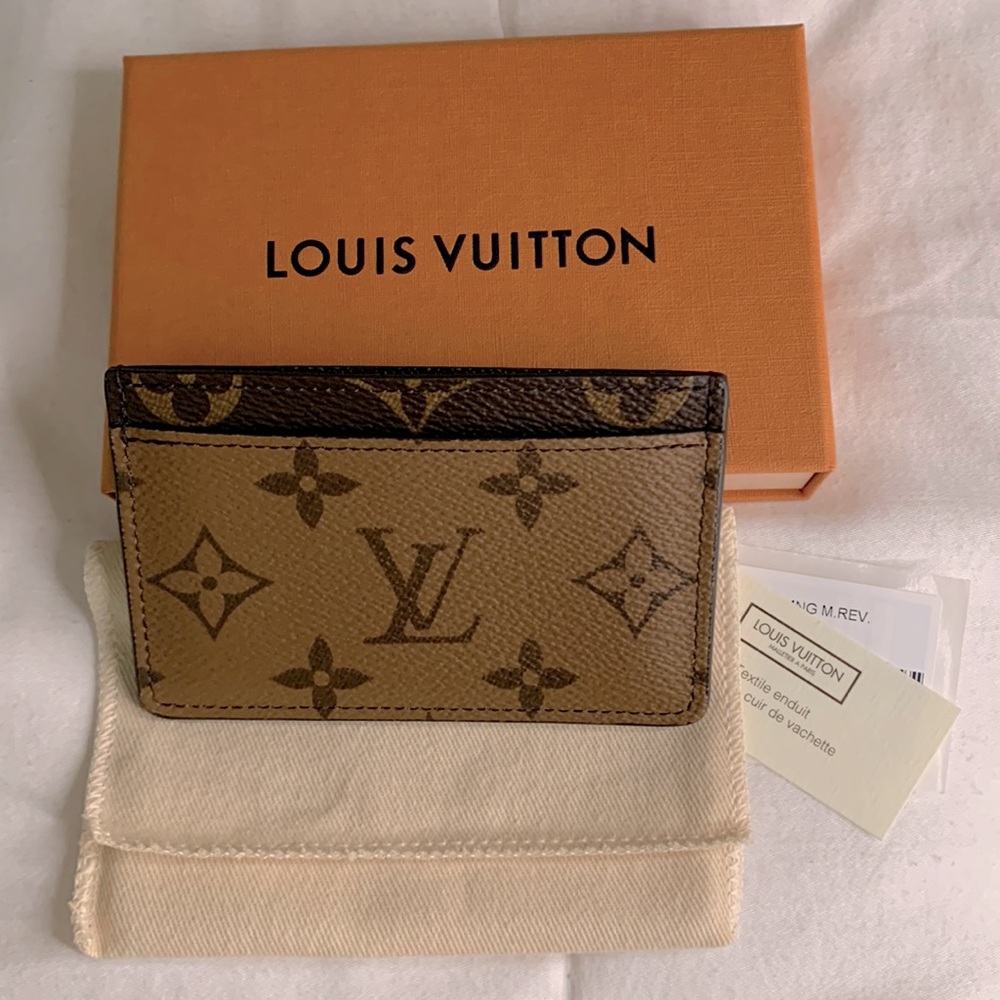 100% Authentic Louis Vuitton Card Holder in Reverse Monogram